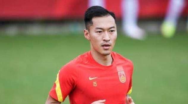 ”隆戈：亚特兰大计划明夏2700万欧买断德凯特拉雷据意大利记者隆戈透露，亚特兰大仍然相信德凯特拉雷的潜力，计划在明年夏天买断这位22岁的中场。